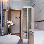 Paradise With Terrace - Free Parking - Smart Tv