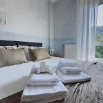 Paradise With Terrace - Free Parking - Smart Tv דירה *