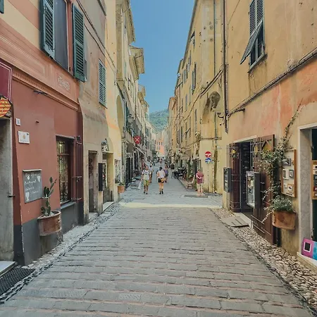 Paradise With Terrace - Free Parking - Smart Tv Apartment